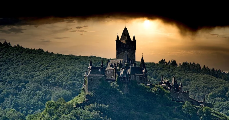 Derrière le nom fantôme, une vraie forteresse médiévale